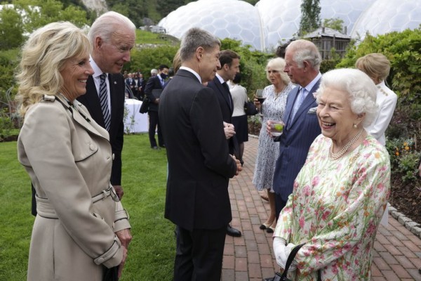 La reina Isabel II conmemoró públicamente su 95 aniversario de nacimiento