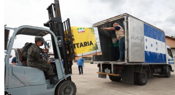 Llegan 150.000 dosis de vacunas donadas por México 