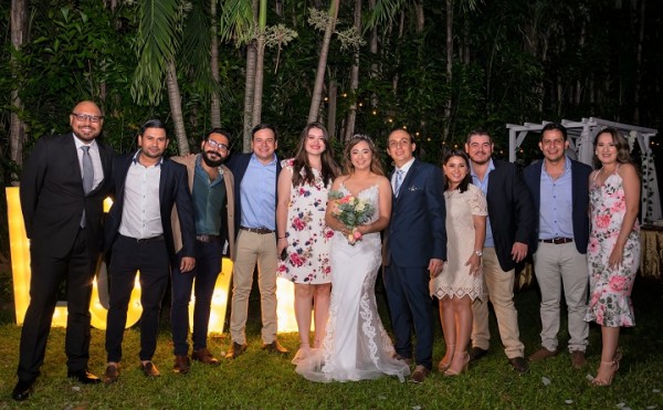 La boda de Alejandro y Nicolle… íntima y divertida