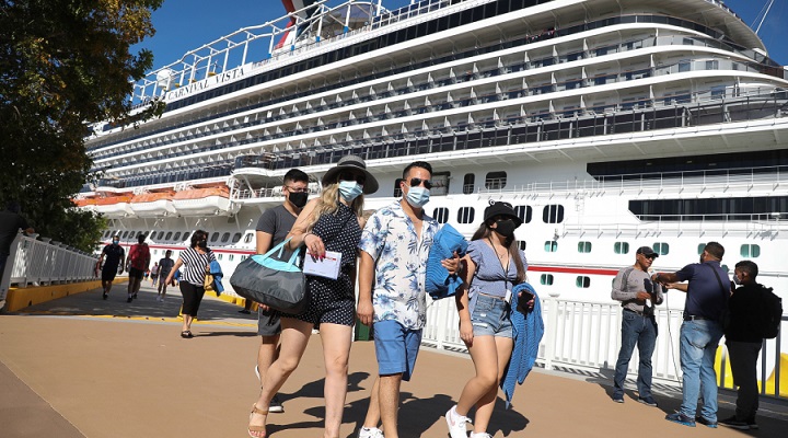 Después de 15 meses: regresan los cruceros con turistas a Roatán