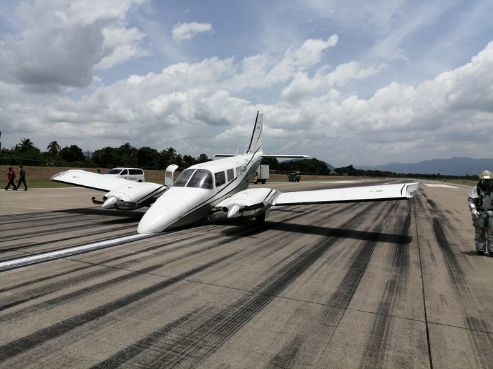 Aeronave con fallas su tren delantero aterriza de emergencia en aeropuerto sampedrano