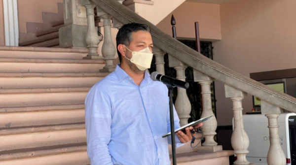 Rolando Leán Bú: Apagón fue provocado por una falla eléctrica a nivel centroamericano