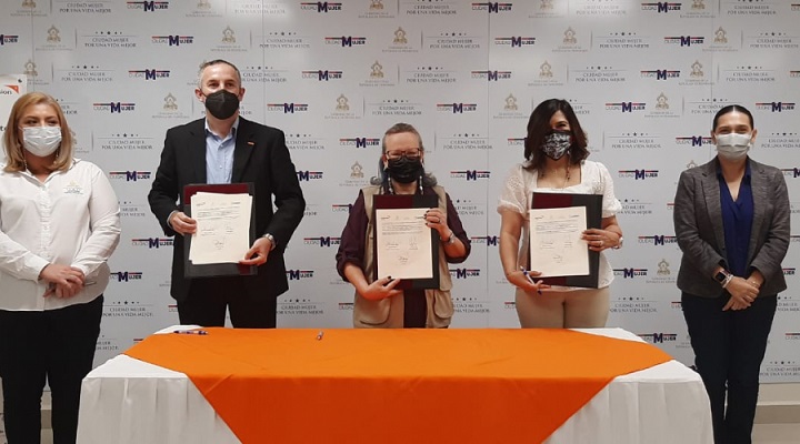 Ciudad Mujer firma convenio de cooperación con World Vision Honduras y CADERH para elevar competitividad laboral de hondureñas