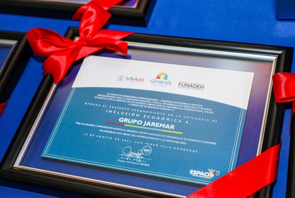 Grupo Jaremar recibe reconocimiento por su aporte al desarrollo económico y social de honduras