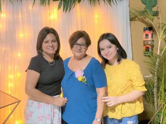 Despedida de soltera en honor a Eunice Merari Moncada