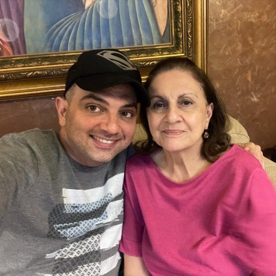 Fuad Handal Katimi con su madre Diana de cumple