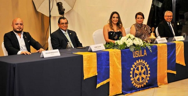 Ena Patricia Interiano fue juramentada como primera presidente mujer de Usula Rotary Club