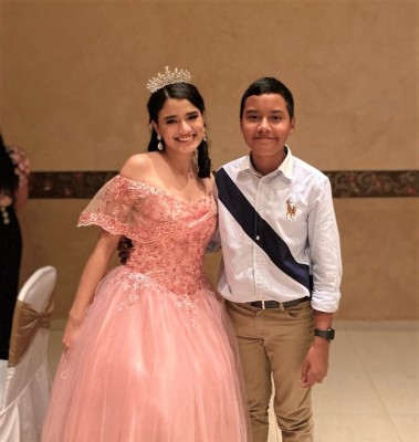 Espléndida celebración de quinceañera en honor a Ashley Romero 