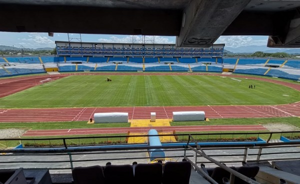 Modernizan sistema de riego en el Estadio Olímpico de San Pedro Sula
