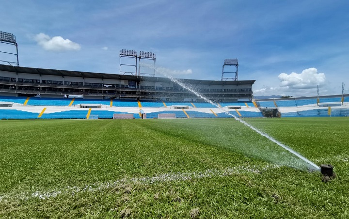 Modernizan sistema de riego en el Estadio Olímpico de San Pedro Sula