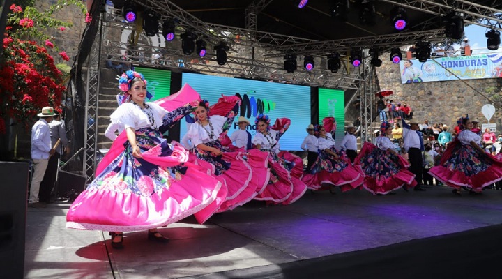 En La Esperanza: Lo mejor del folklore catracho se reúne en la décima edición del Encuentro Folklórico Nacional