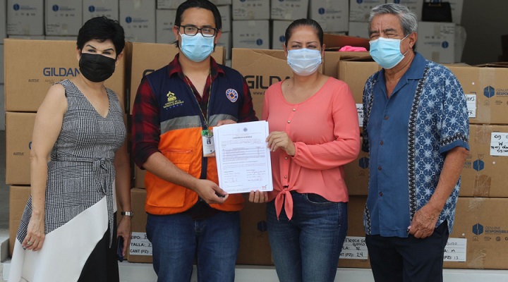 Copeco entrega ayuda humanitaria a Fundación Mhotivo