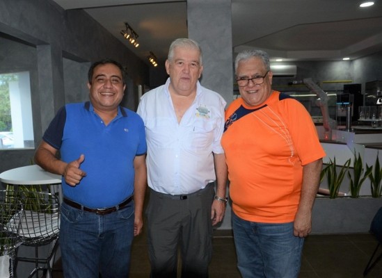 Inauguran en San Pedro Sula restaurante Ibrunch con novedoso brazo robótico que hace cafés 