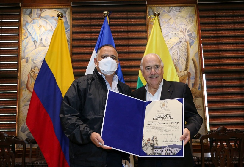 Ex presidente de Colombia Andrés Pastrana declarado visitante distinguido de San Pedro Sula