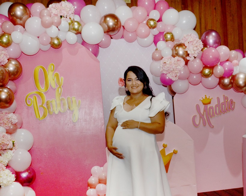 Detalles en rosa para el tierno baby shower de Tania Orellana