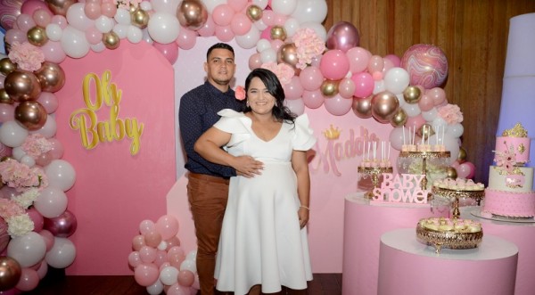 Detalles en rosa para el tierno baby shower de Tania Orellana