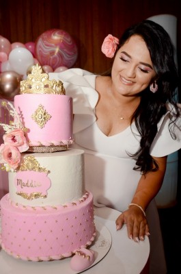 Detalles en rosa para el tierno baby shower de Tania Orellana