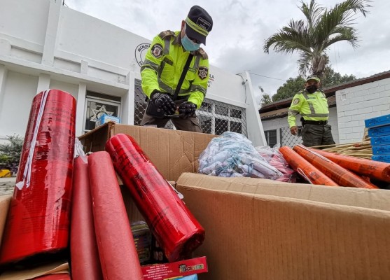 Decomisan más de 60 mil lempiras en productos elaborados a base de pólvora en san Pedro Sula