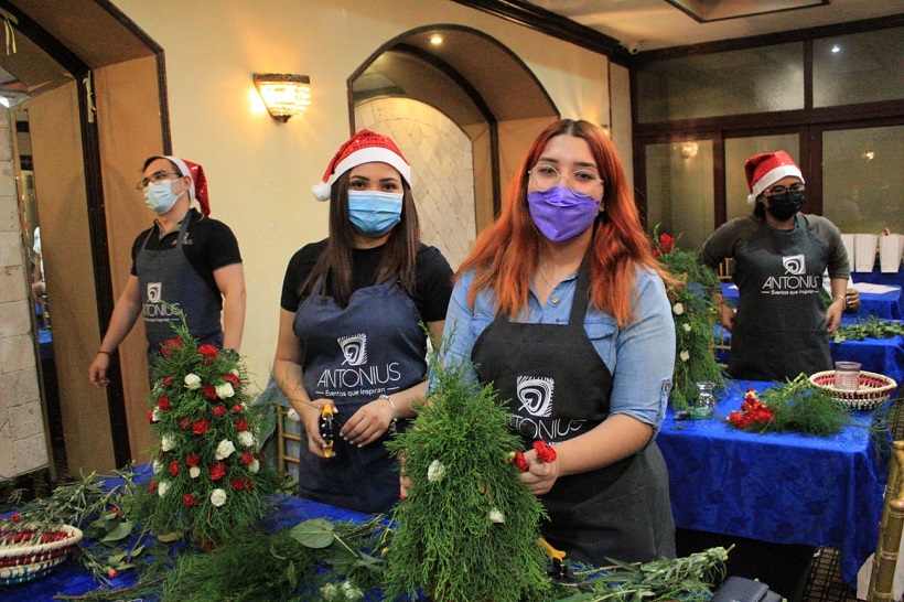 Antonius muestra las nuevas tendencias navideñas en arte floral