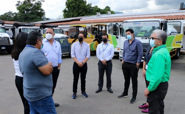 Comisión de transición entrante inician visitas oficiales a oficinas municipales de San Pedro Sula