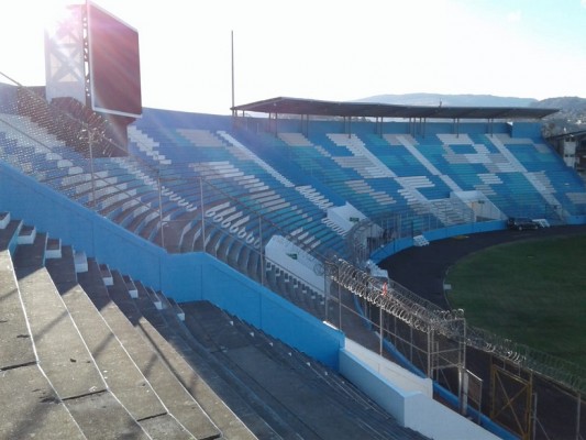 Concluye pintado del Estadio Nacional de Tegucigalpa para toma de poción de la presidenta electa Xiomara Castro