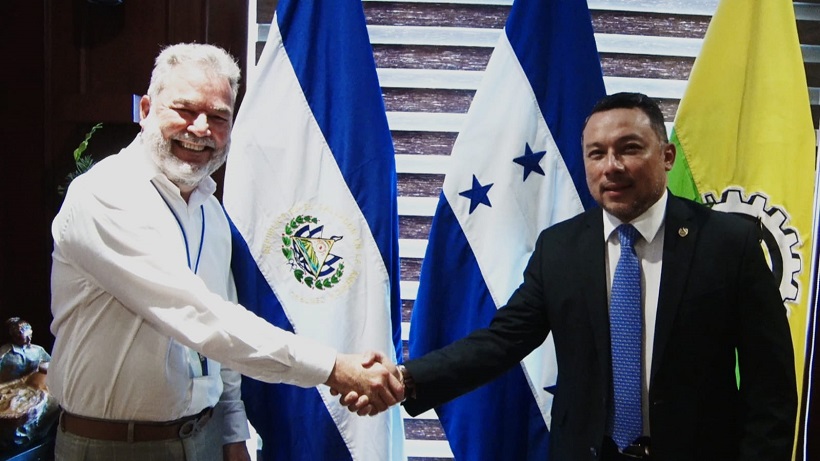 Alcalde de San Pedro Sula recibe visita oficial del embajador de El Salvador