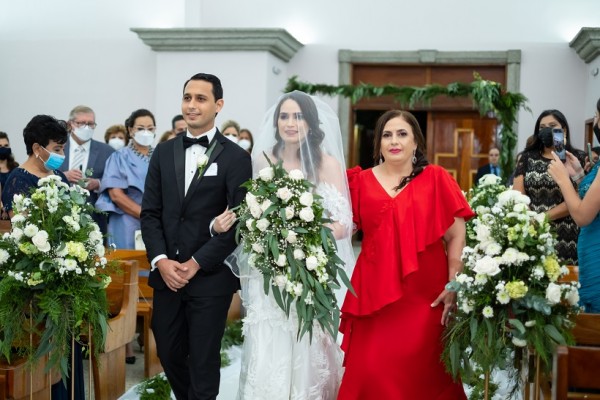 La boda de Alejandro y Paola… al estilo clásico y llena de amor