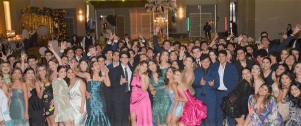 Generación 2022 de la EIS celebra su Senior Dinner 