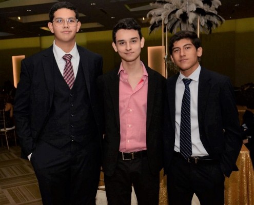 Generación 2022 de la EIS celebra su Senior Dinner 