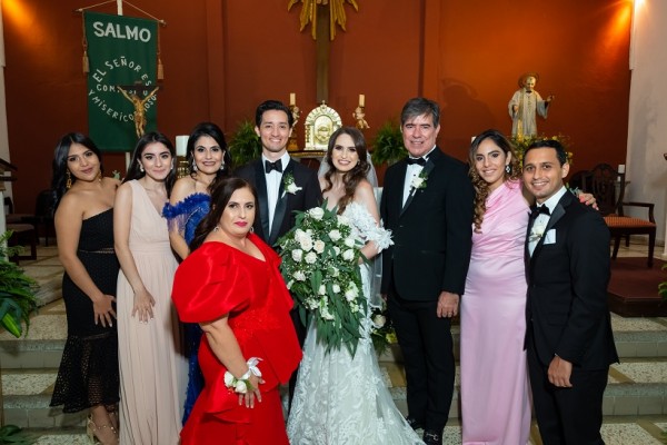 La boda de Alejandro y Paola… al estilo clásico y llena de amor