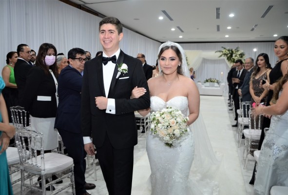 La boda de Carlos Medina y Ligia Cruz: un homenaje al amor