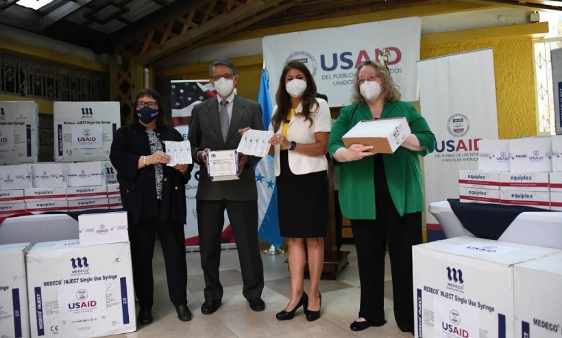Estados Unidos realiza nueva donación a Honduras de 504,000 jeringas pediátricas y 220,000 viales de dilución