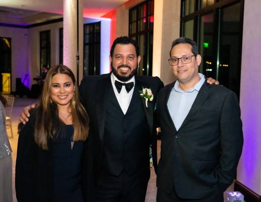 La boda de Roger Triminio y Sara Hernández en un escenario ‘de película’