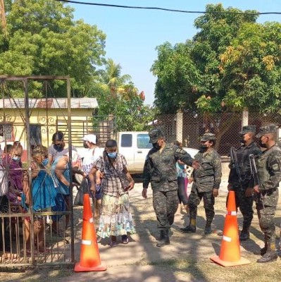 105 Brigada de Infantería lleva brigada de médica a Campo Amapa 