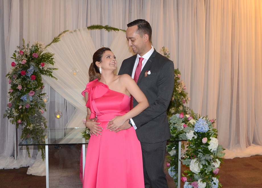 Elegante boda civil de Elisa Alejandra Siwady y Gustavo Antonio Suarez