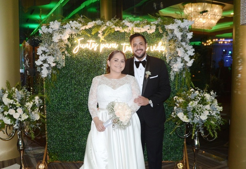 La boda de Gabriel Morales y Waldina Flores… un enlace de esencia