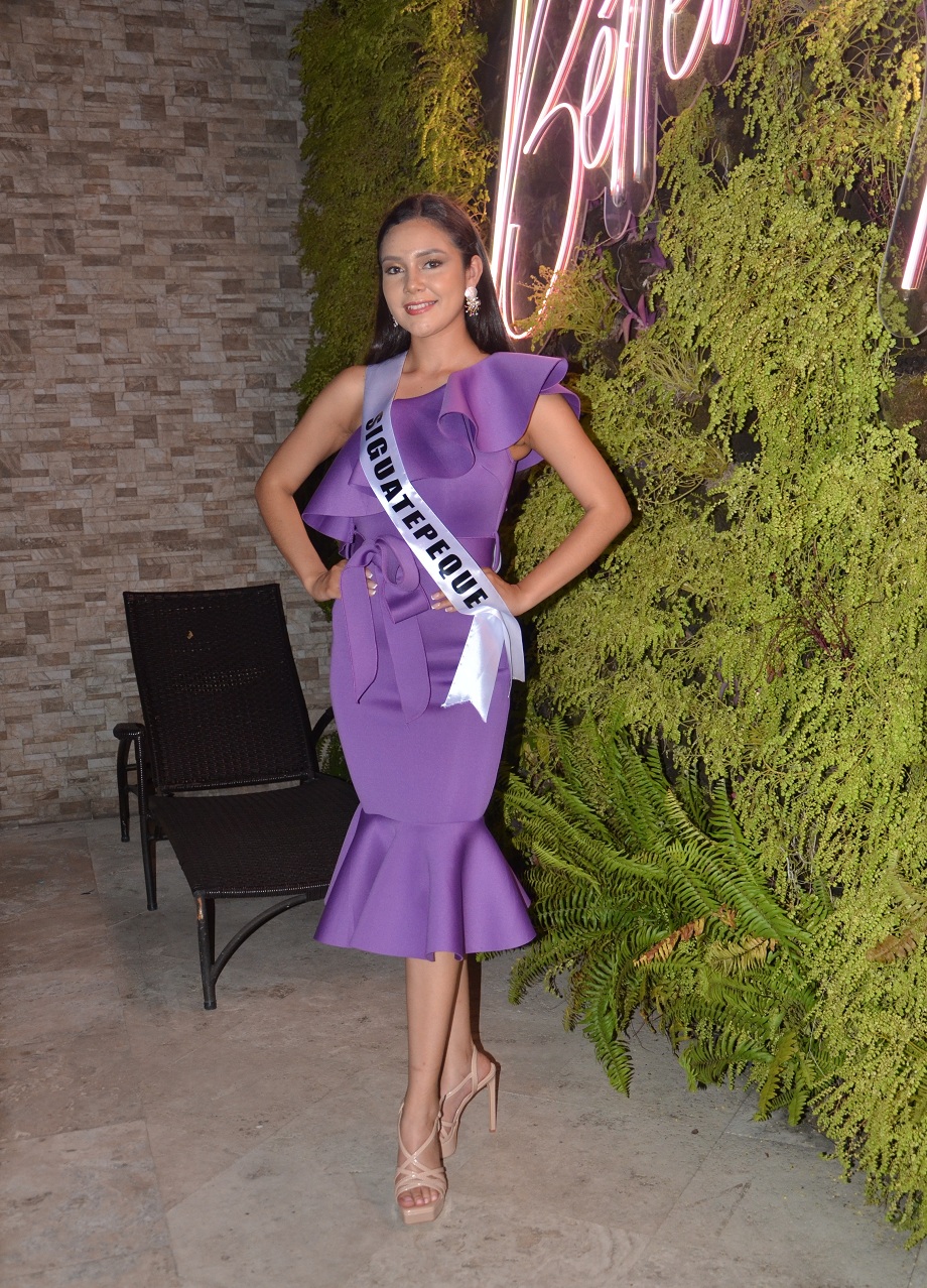 Candidatas a Miss Honduras Universo se preparan para su espectáculo de reinas de la belleza en San Pedro Sula