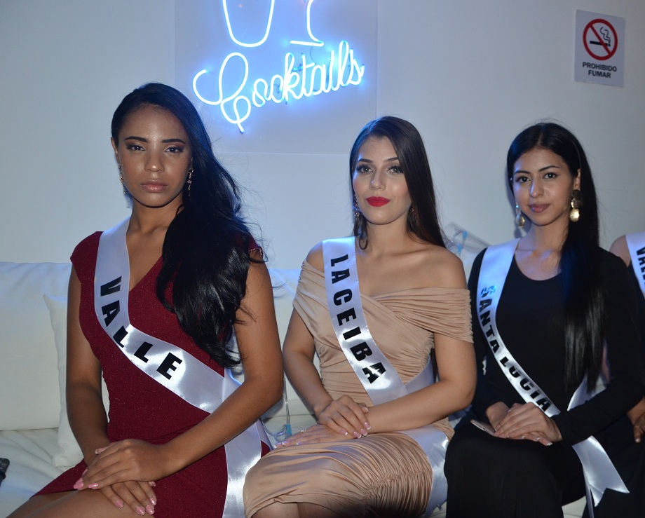 Candidatas a Miss Honduras Universo se preparan para su espectáculo de reinas de la belleza en San Pedro Sula