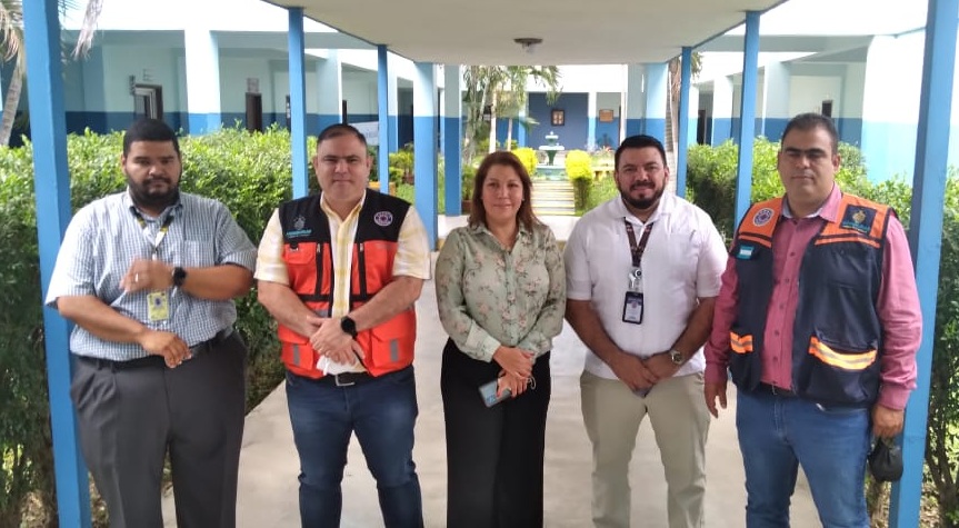 Personal de aeropuertos Ramón Villeda Morales y Palmerola reciben entrenamiento sobre desastres