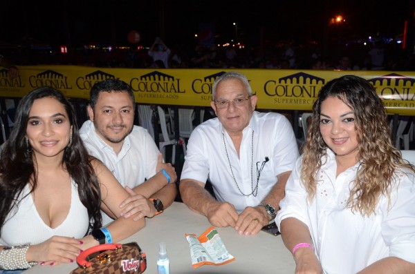 Los colombianos Sebastián Yatra y Manuel Turizo hacen vibrar a los sampedranos en el Festival Noche del Sabor 2022