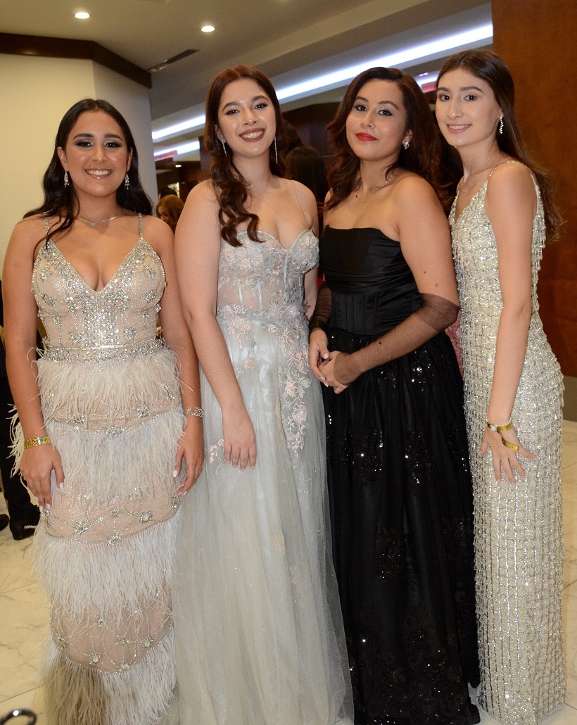 Elegancia y Glamur en la Gala de Graduación de la Escuela Internacional Sampedrana