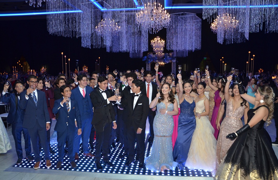 Elegancia y alegría en la fantástica gala de graduación de la SERAN School