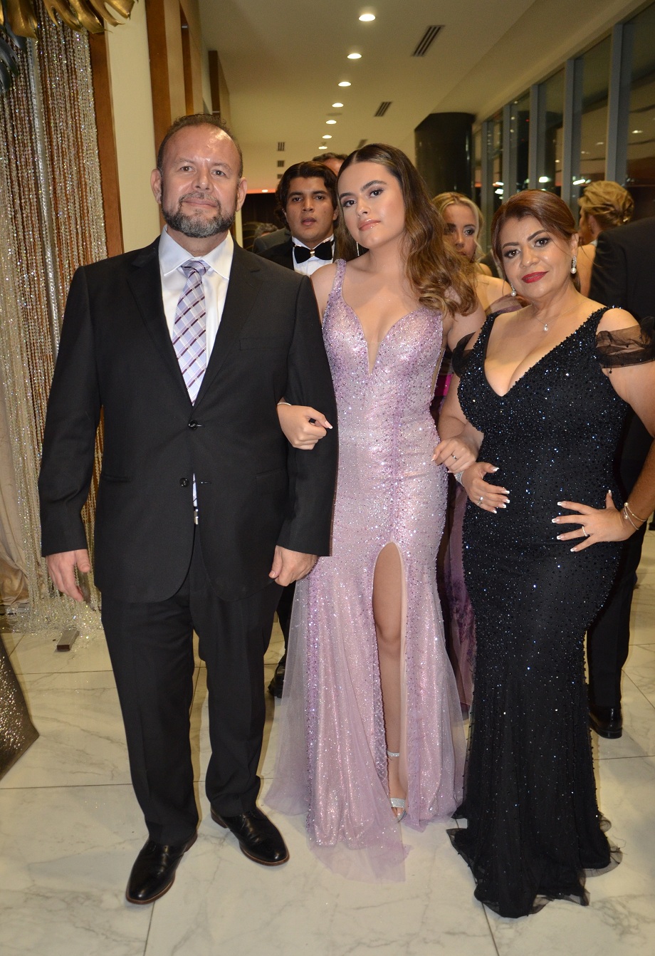 Elegancia y alegría en la fantástica gala de graduación de la SERAN School