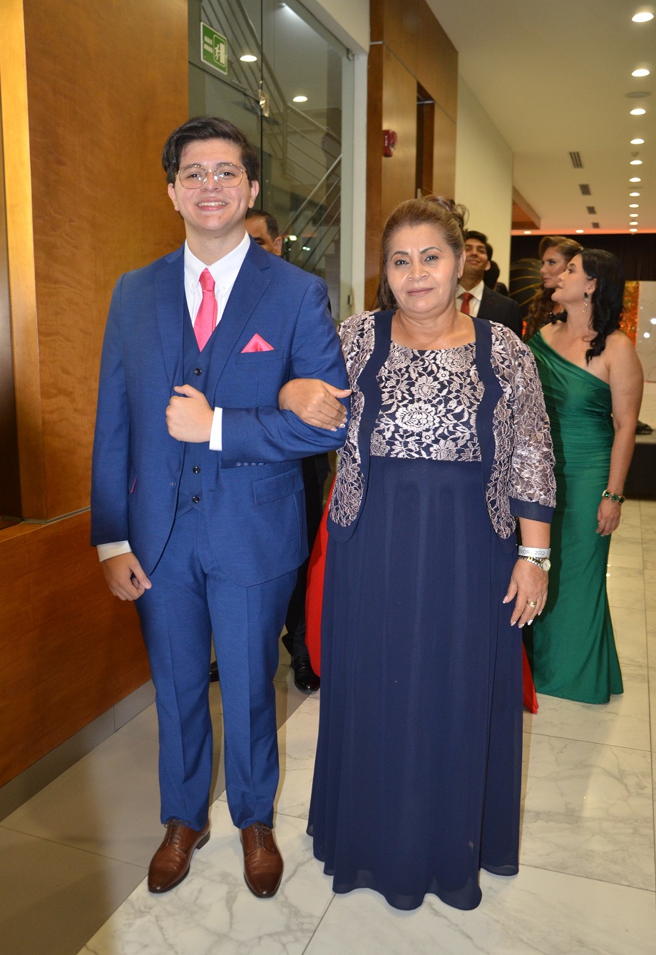 Elegancia y alegría en la fantástica gala de graduación de la SERAN School