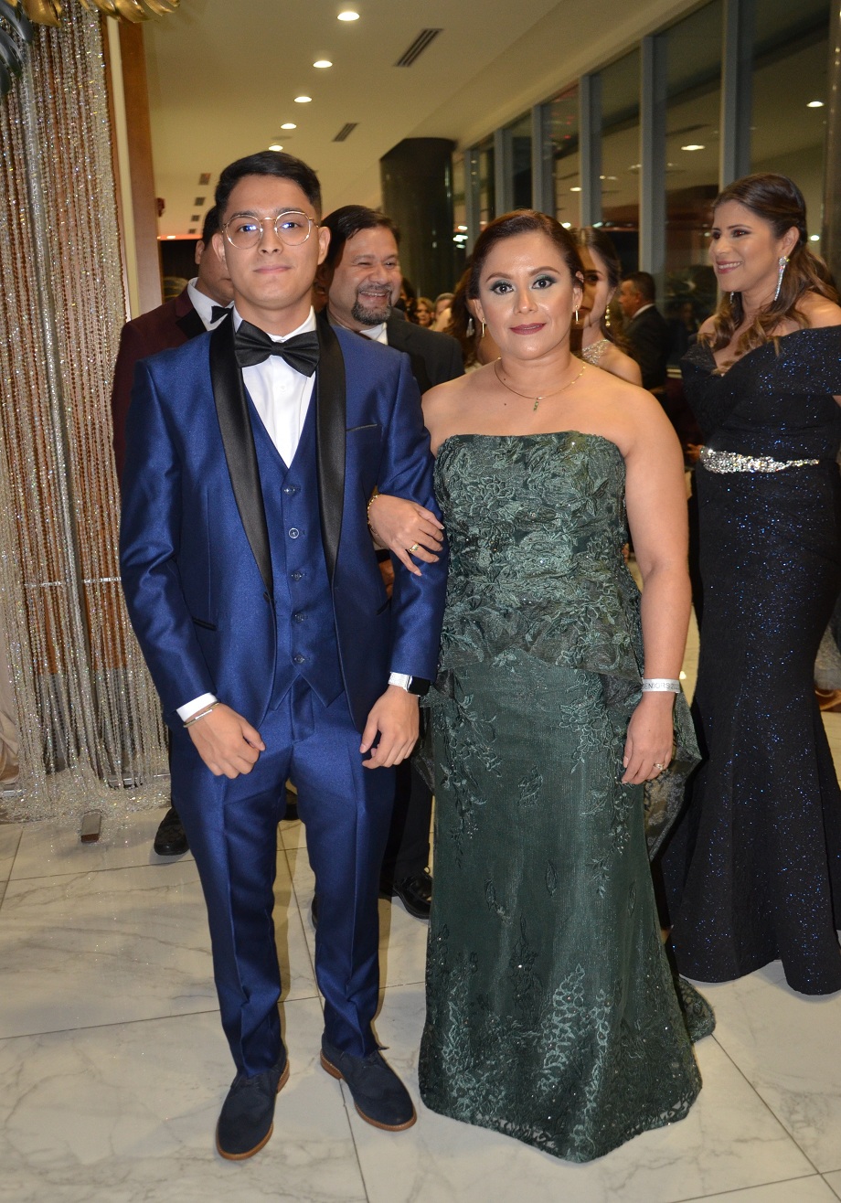 Elegancia y alegría en la fantástica gala de graduación de la SERAN School