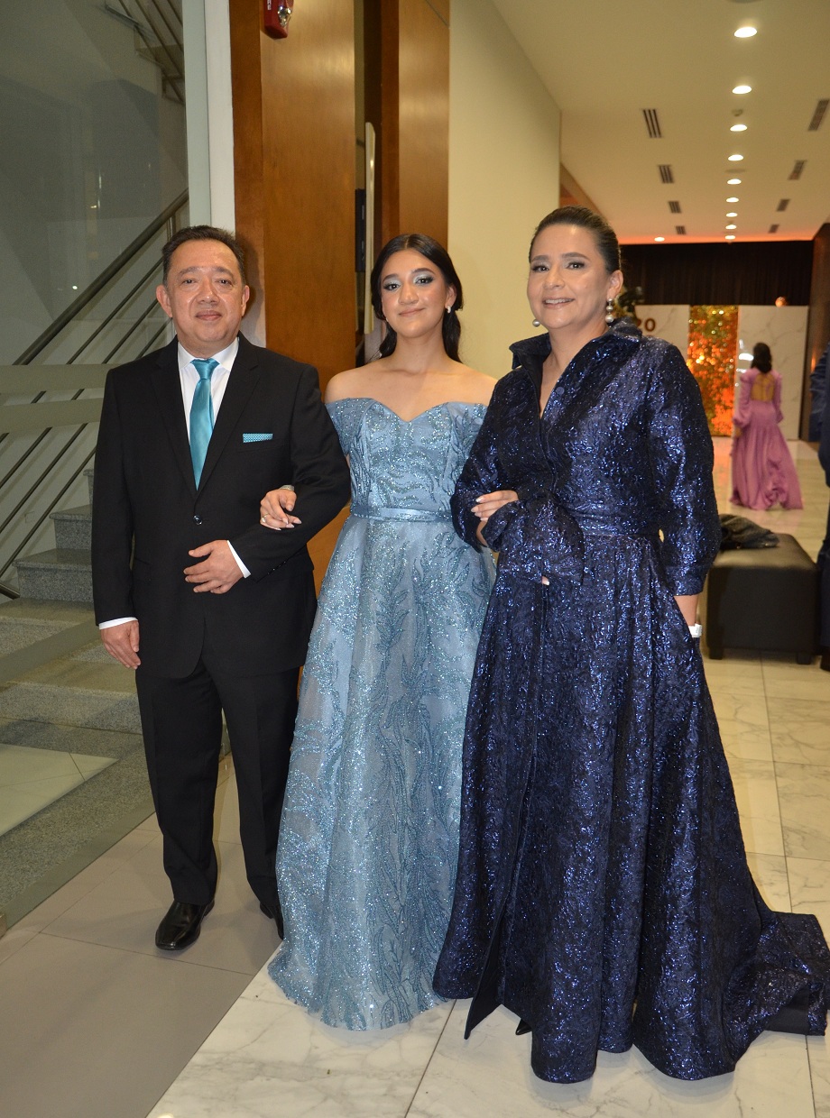 Elegancia y alegría en la fantástica gala de graduación de la SERAN School