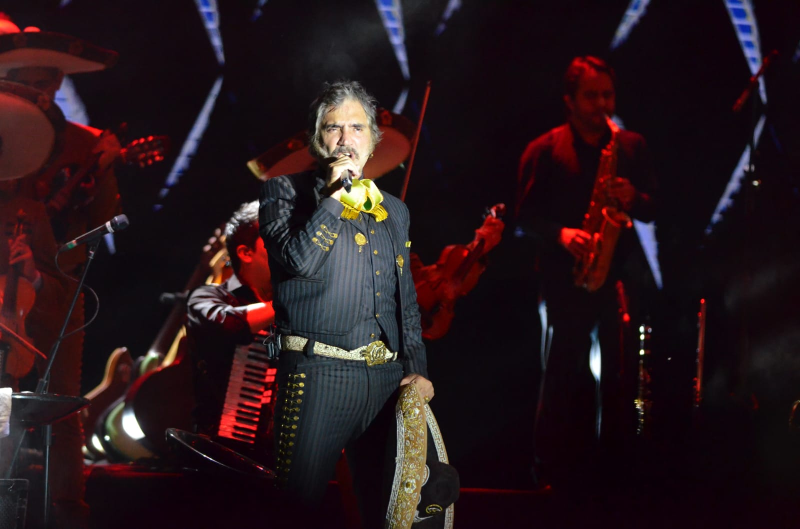 “El Potrillo” Alejandro Fernández deleitó a los sampedranos con su show “Hecho en México”