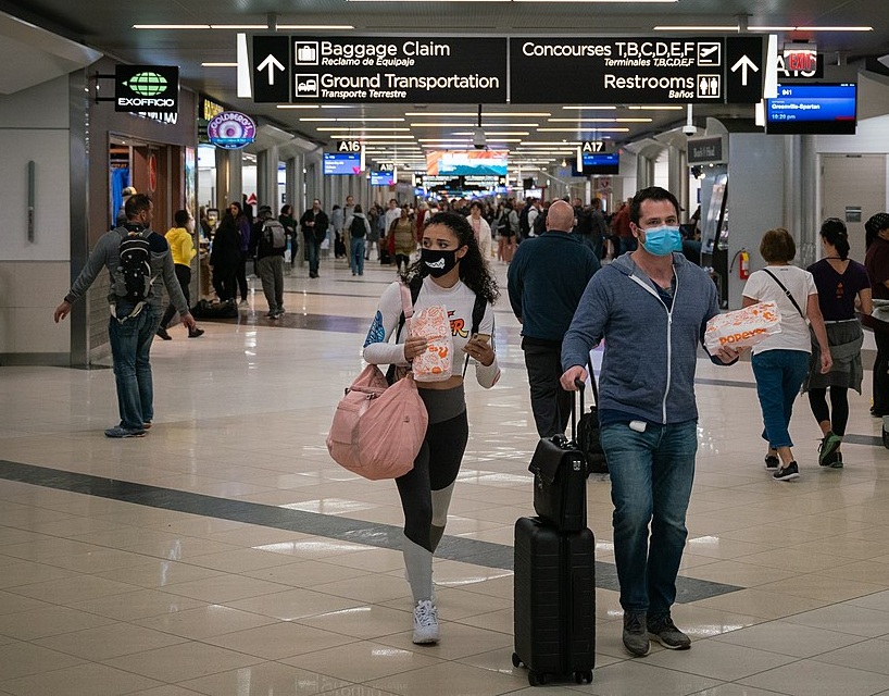 Estados Unidos elimina la prueba negativa de covid a pasajeros aéreos que los visiten
