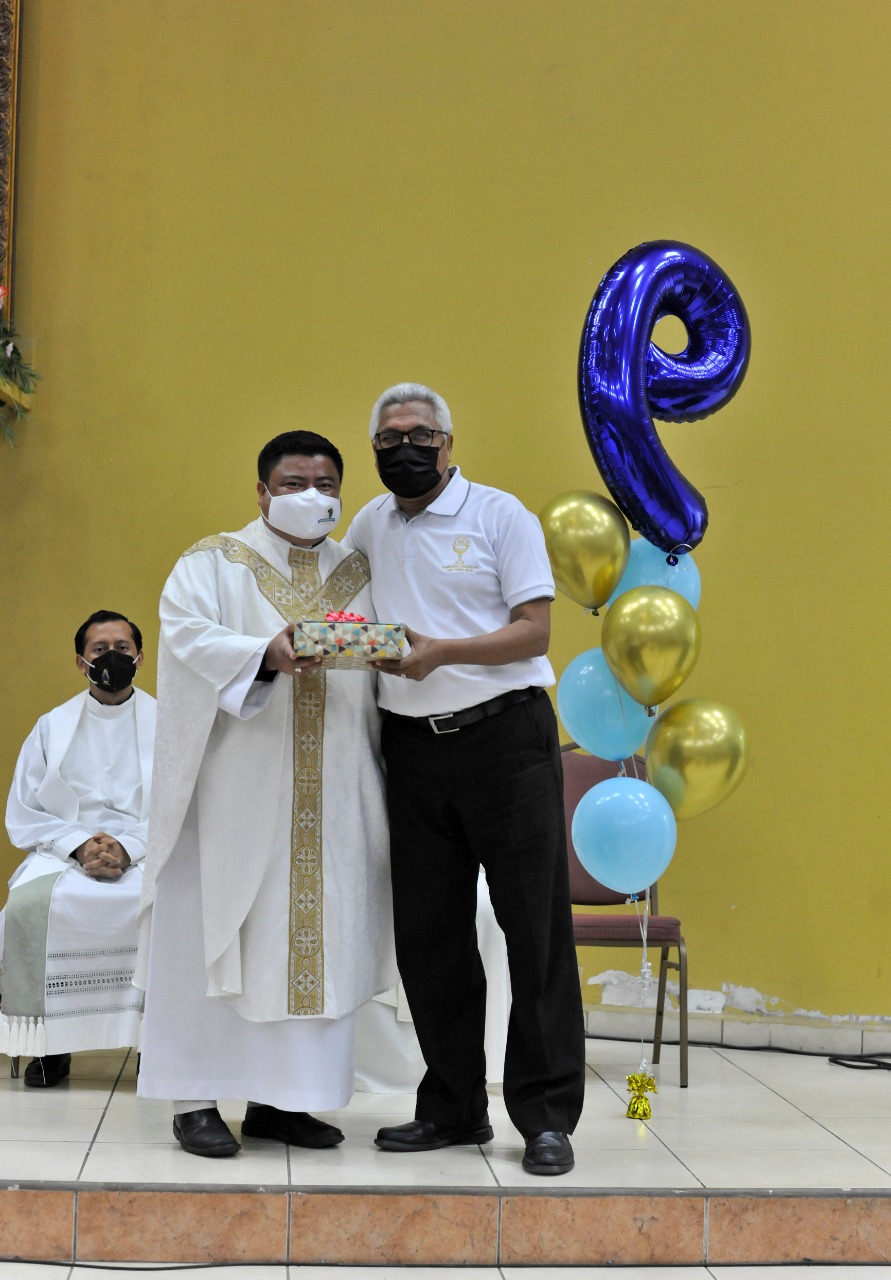 9 Aniversario de ordenación sacerdotal del padre Luis Amador