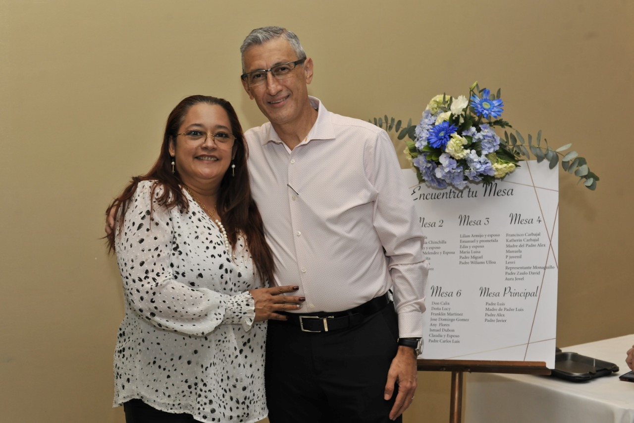 9 Aniversario de ordenación sacerdotal del padre Luis Amador